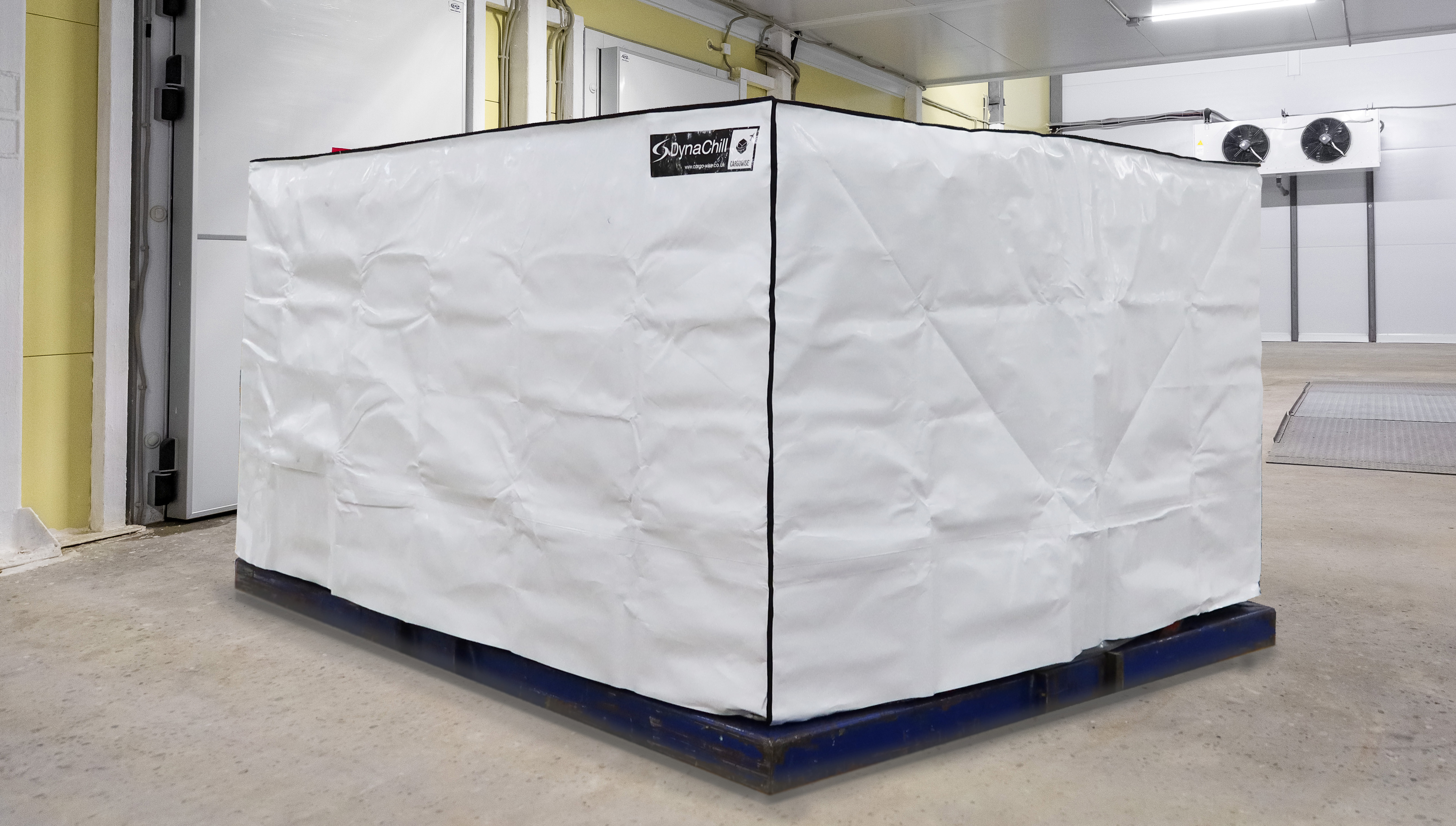 White thermal pallet cover